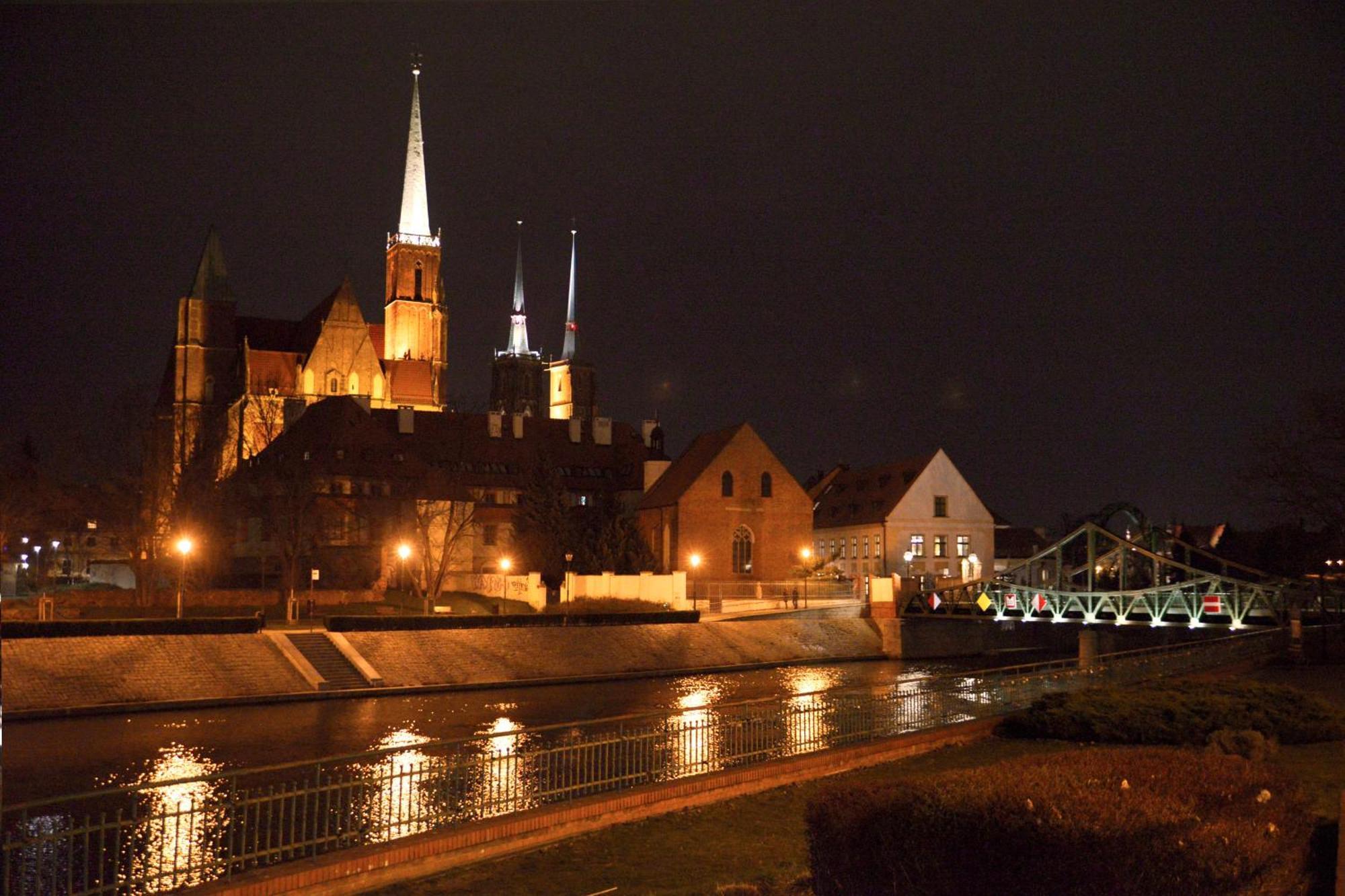 Rooms In Historic Heart Of Wroclaw Bagian luar foto